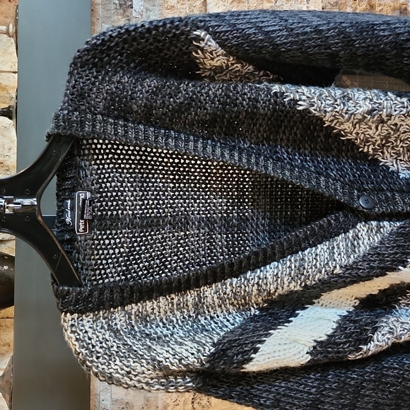 Peter England Handmade Crochet Knit Black/White/Gray Button Front Cardigan Sz M - Picture 8 of 9